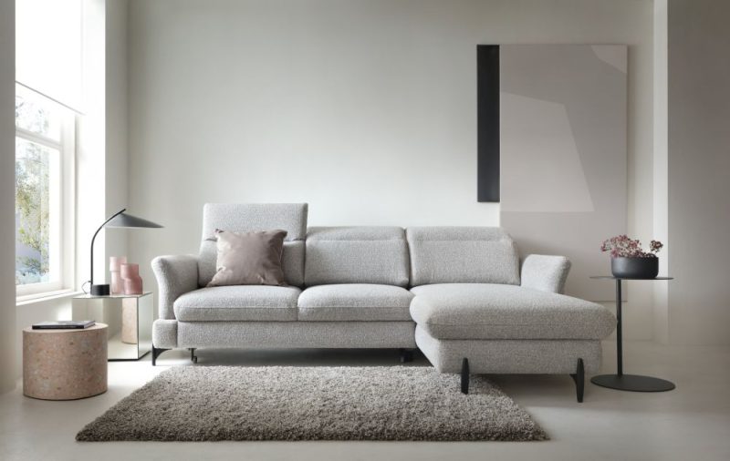 Jasna sofa narożna