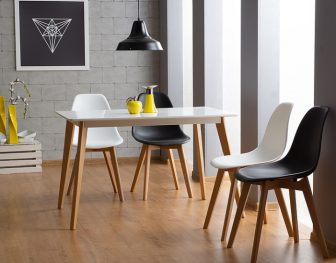 Krzesło MORIS krzesło w stylu skandynawskim na drewniancyh nogach 74