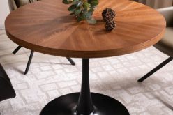 Okrągły orzechowy stół na jednej prostej nodze AMADO 3