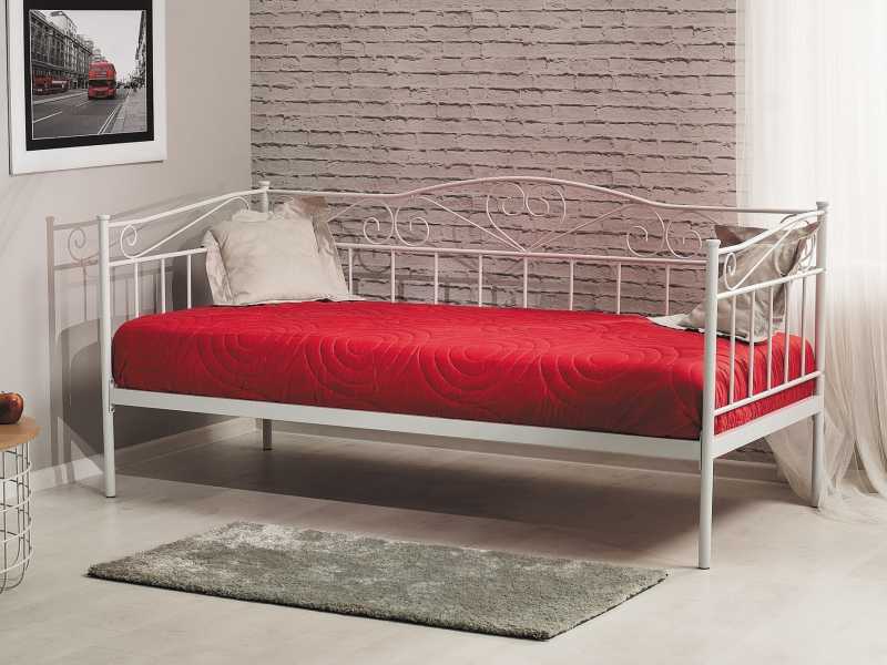 Łóżka metalowe - 10 najpiękniejszych propozycji do Twojej wymarzonej sypialni 31