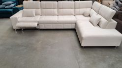 Cudowna sofa rozkładana do spania z gniazdem USB DOLCE 10