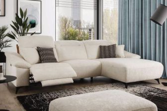 Narożnik z elektrycznym podnóżkiem z funkcją relaks