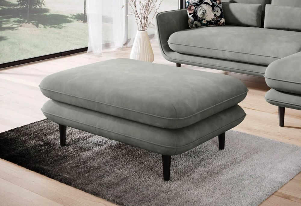 Pufa na wysokich nogach MERADO 1 Komfortowa pufa na wysokich nogach jako siedzisko lub podnóżek