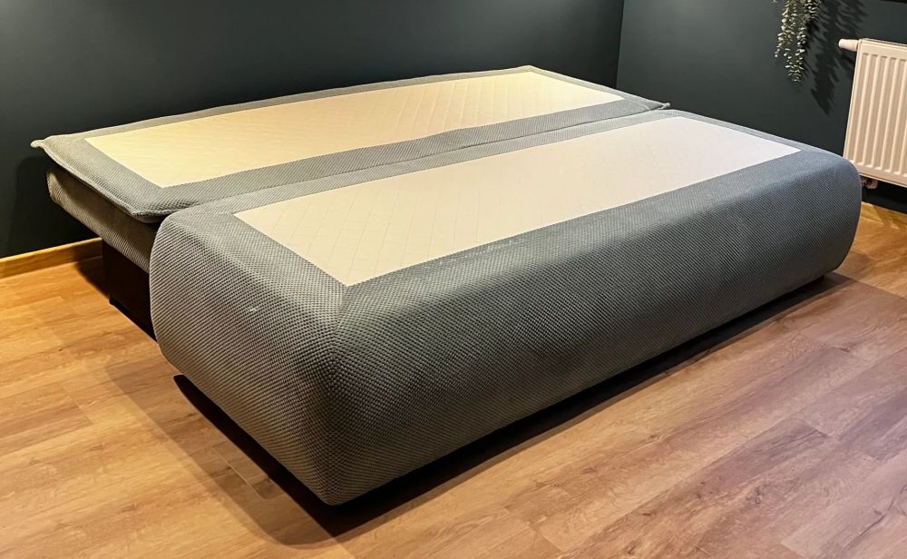 Kanapa bez boków z materacem do codzienngo spania LUKRECJA 5 Wypoczynek z materacem