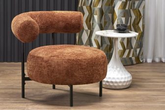 Modny i ekscentryczny fotel do pięknego salonu