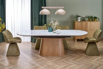 Gigantyczny stół owalny