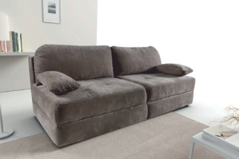 Kwadratowa sofa bez boków z dużą powierzchnią spania