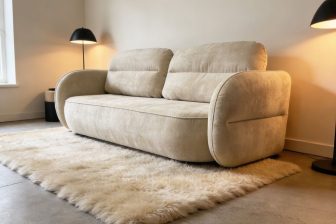 Modna pękata sofa z funkcją spania codziennego