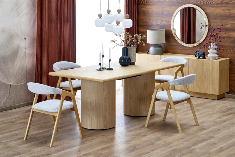 Potężny stół do salonu