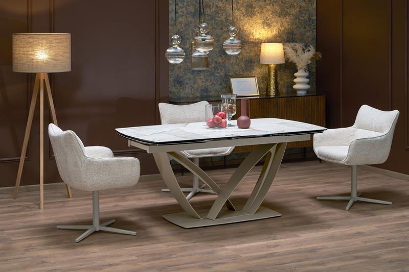 Wspaniały stół do pięknego salonu