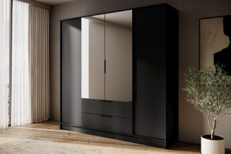 Duża czarna szafa do sypialni z podwójnym lustrem