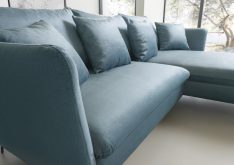 Narożnik na cienkich nogach z funkcją spania MONTANA 1