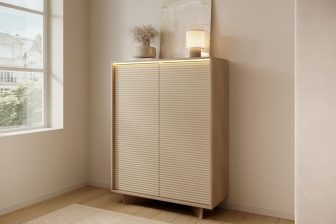 Wysoka komoda bez szuflad z podświetleniem led