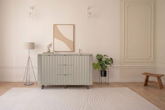 Modna komoda strukturalna kolor taupe