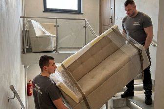 Wniesienie mebli kuchennych 3 Wnoszenie mebli po schodach od Meble Arkadius